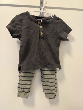 Modern Moments Gray Baby Outfit - 3-6M